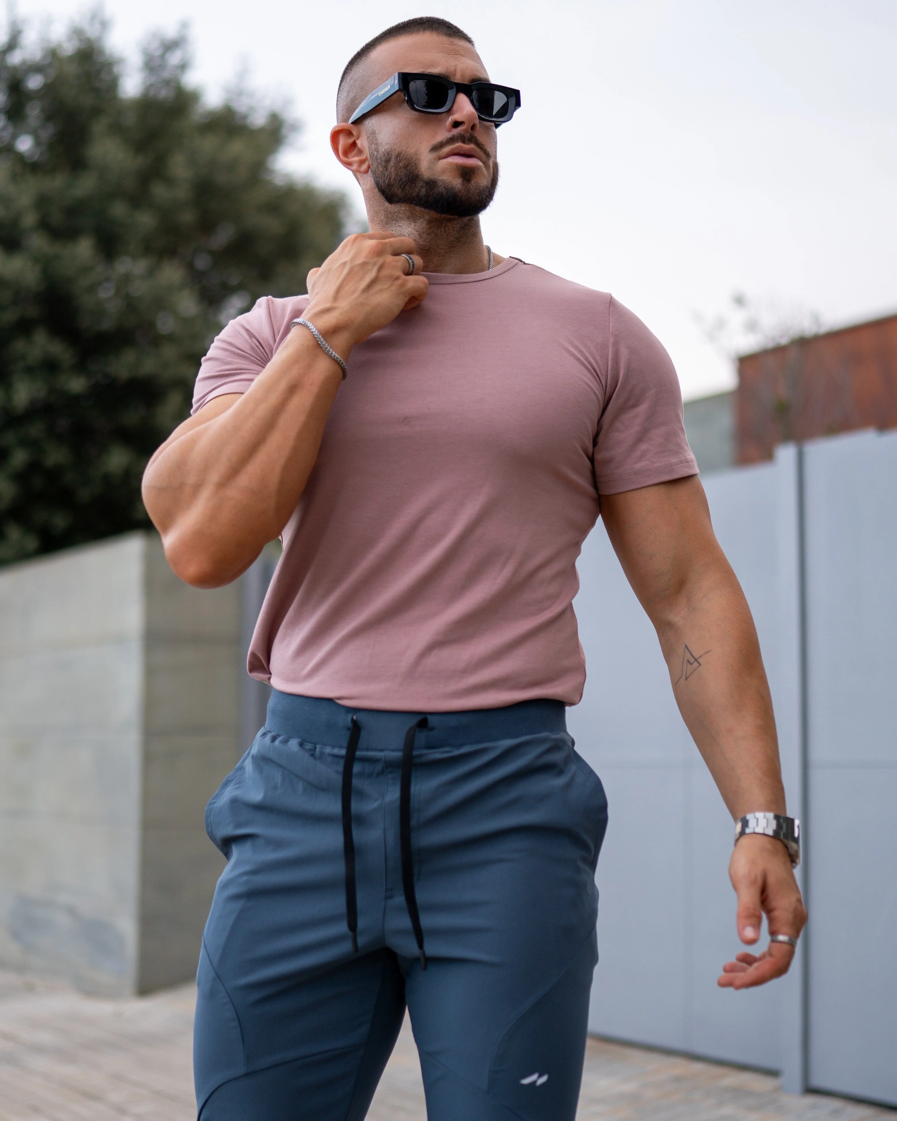 All Day Elite Curve-Hem Tee Short Sleeve New Color - Image 13