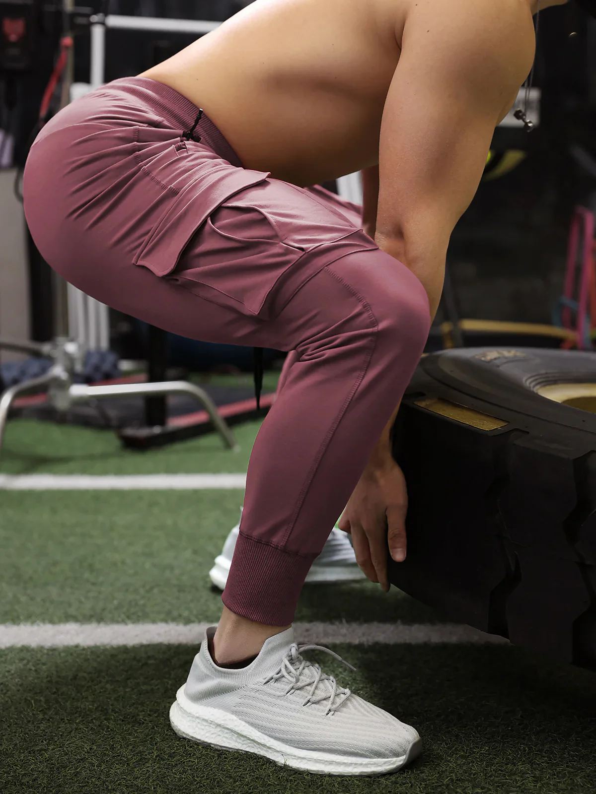 All Season Essential Cargo Jogger Sweatpant - Image 15