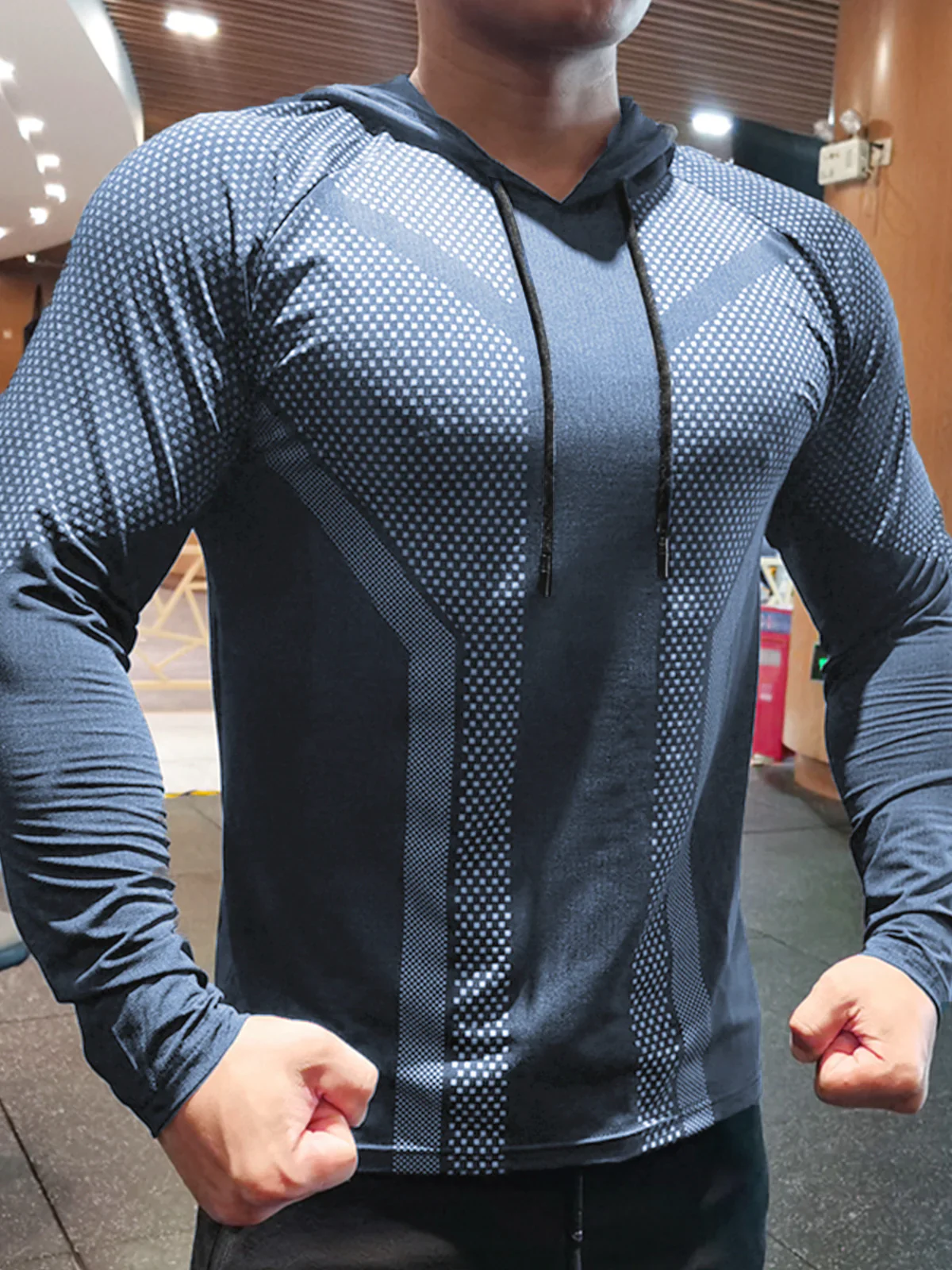 Core Hooded Performance Shirt 2.0 - Image 5