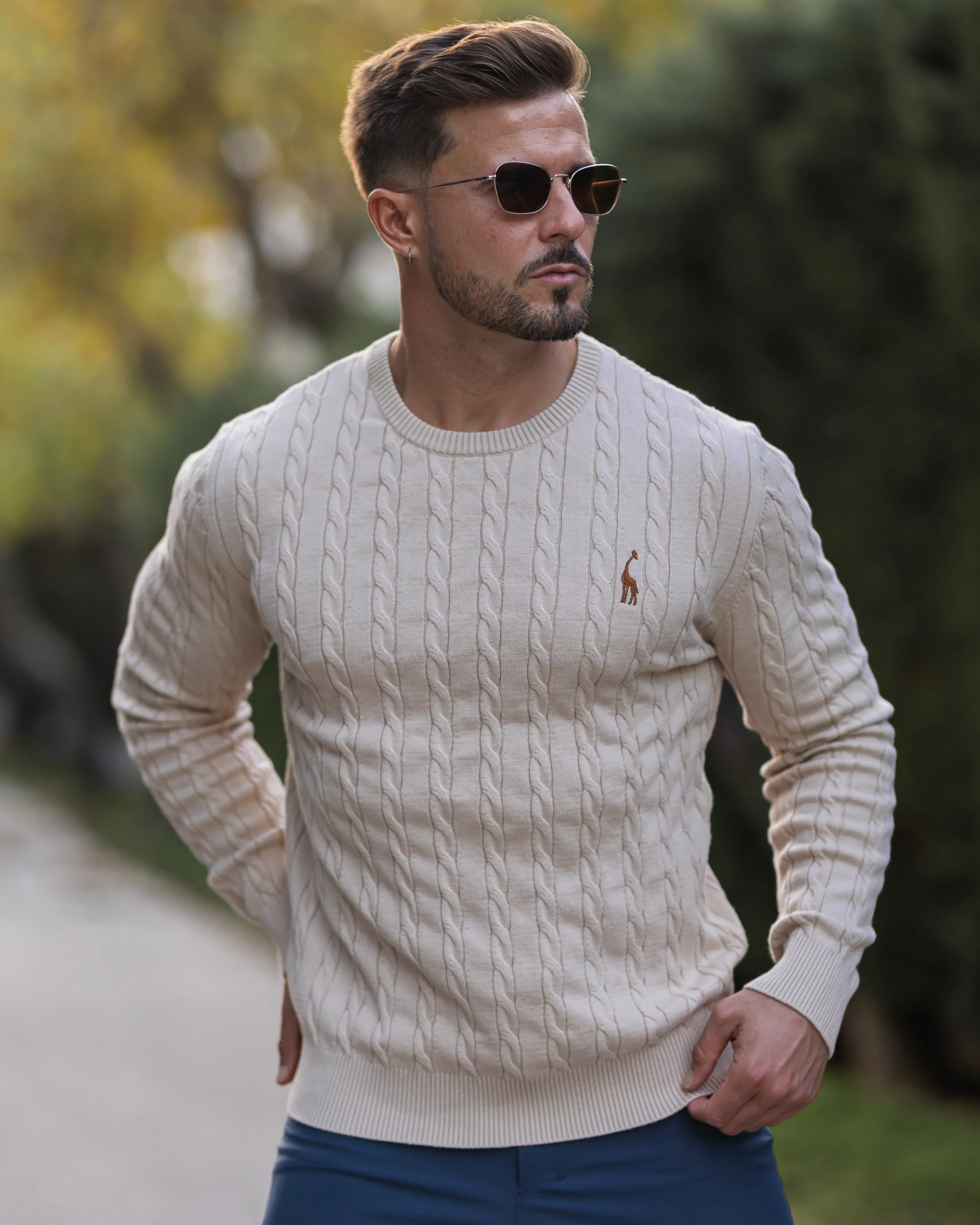 Giraffe Cable Knit Sweater New - Image 14