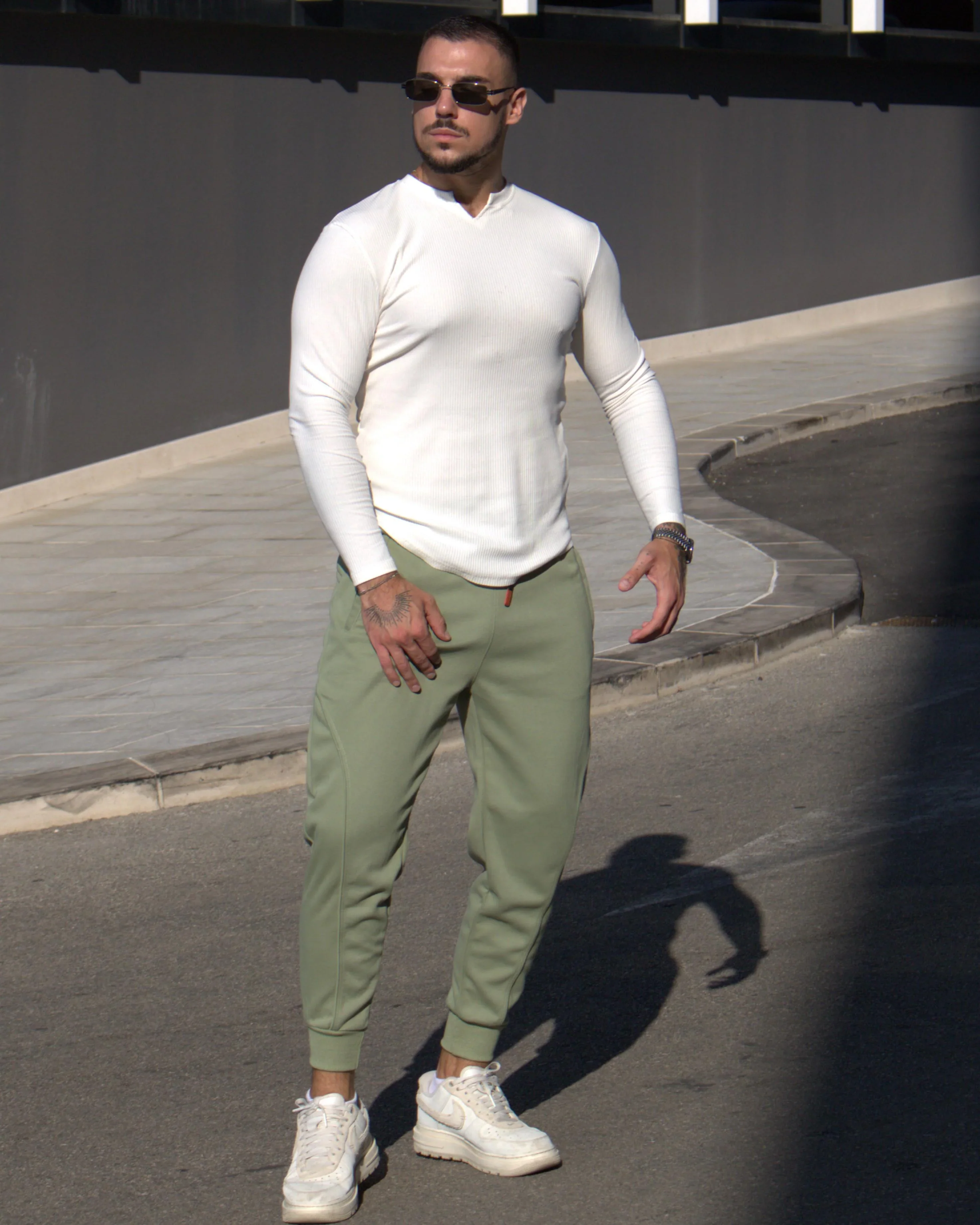 Kinetic Loose fit Sweatpant Jogger All Season Essential - Image 5