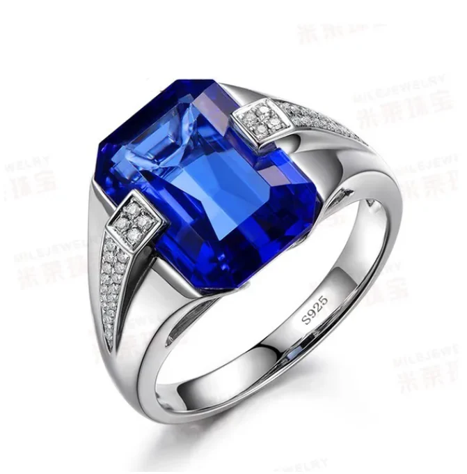 Blue Sapphire Ring - Image 3