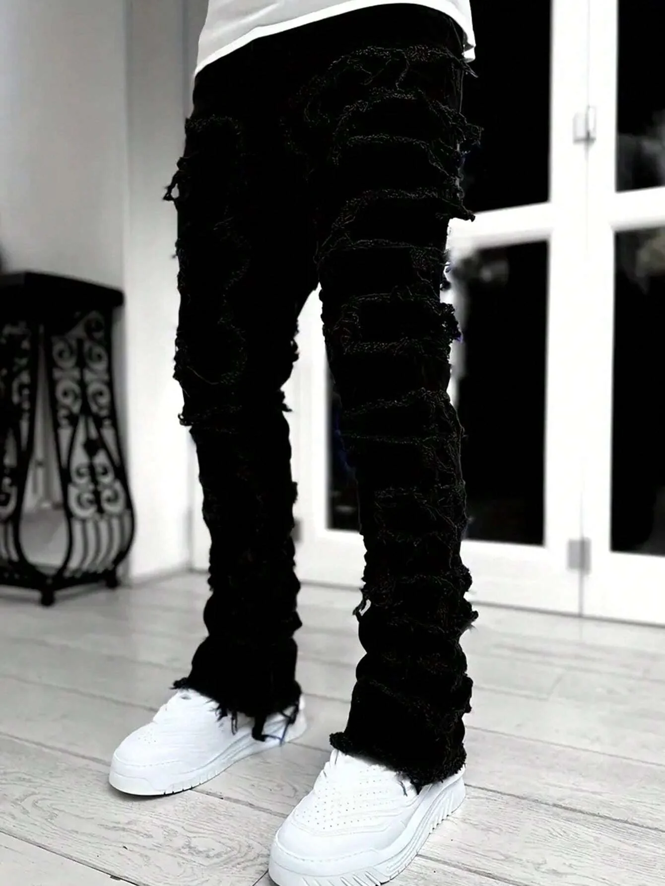 Ripped Frayed Jeans - Image 4