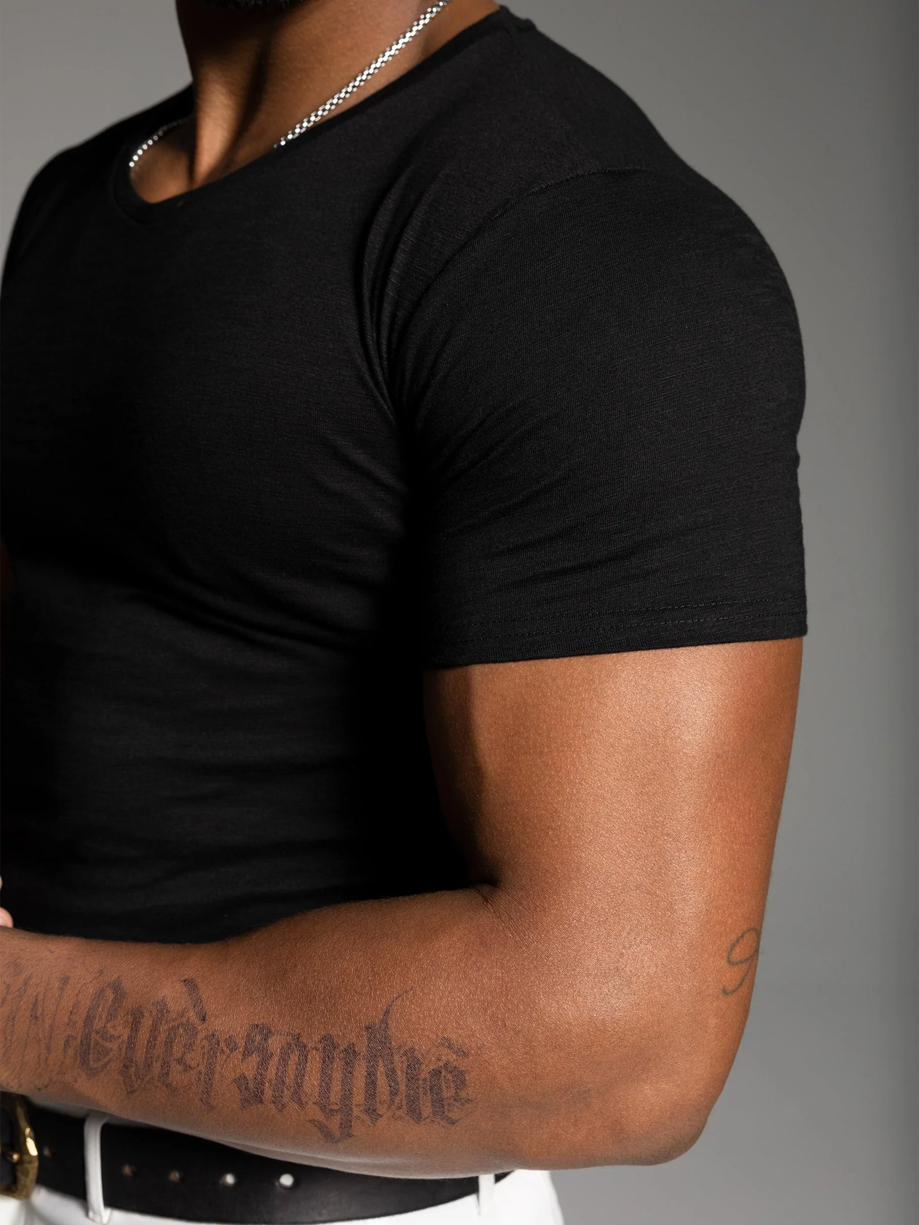 Slub V-neck Stretch T-shirt - Image 30