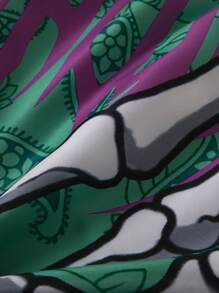 ROMWE Street Life Skull & Paisley Print Drawstring Waist Shorts - Image 5